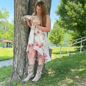 Meet your Posher, Kaitlyn